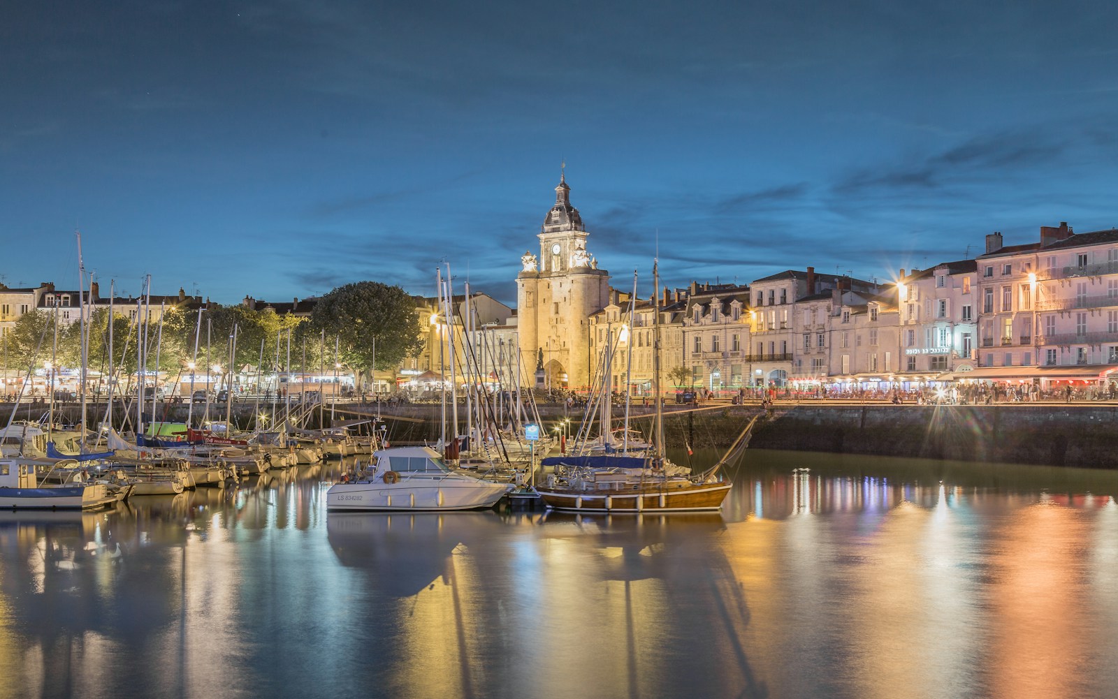 La Rochelle en otoño: atmósfera suave Hotel la Rochelle — La Rochelle en otoño: atmósfera suave