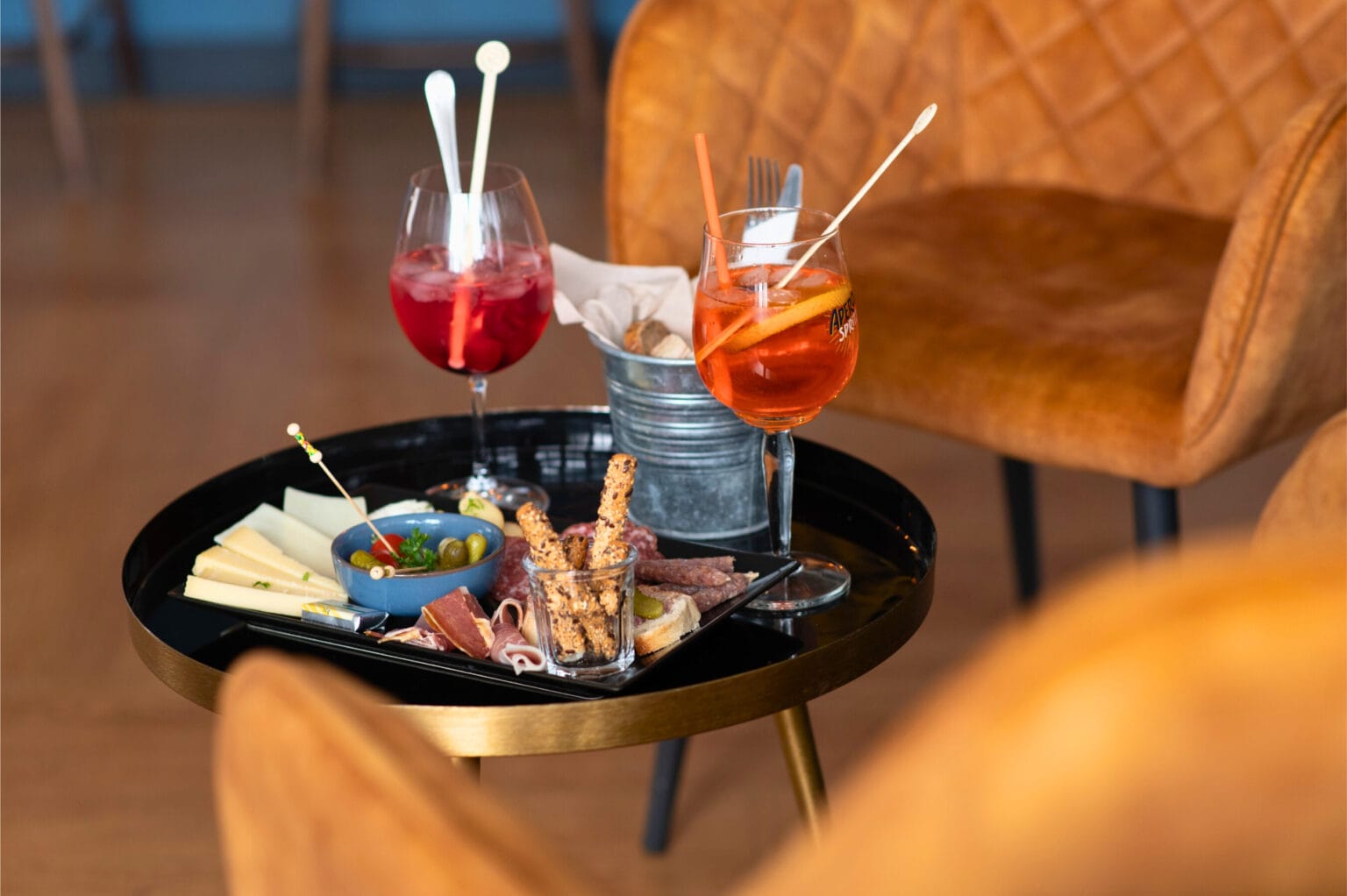 hotel chatelaillon plage bar service